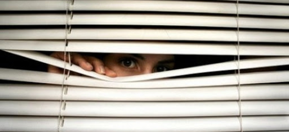 Coronavirus, delatori e giustizieri da social?